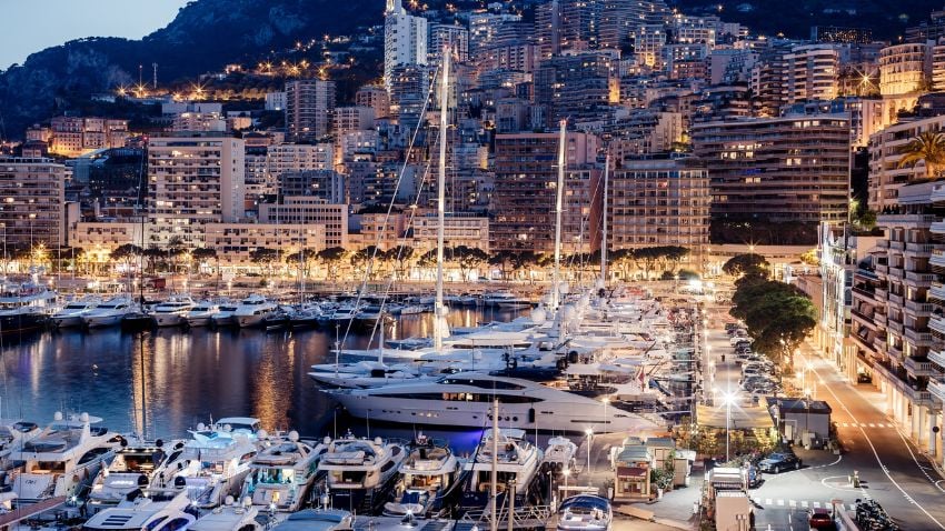 Vista de yates en Mónaco