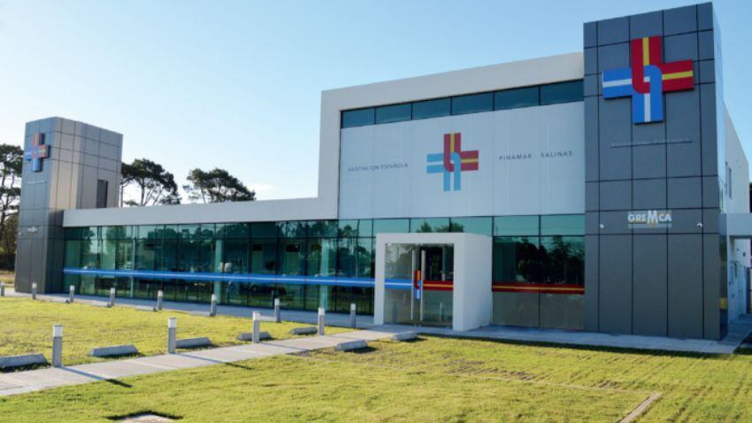 Asociación Española is also renowned and offers a wide range of healthcare services, including advanced diagnostics, cardiac interventions, and cancer treatment