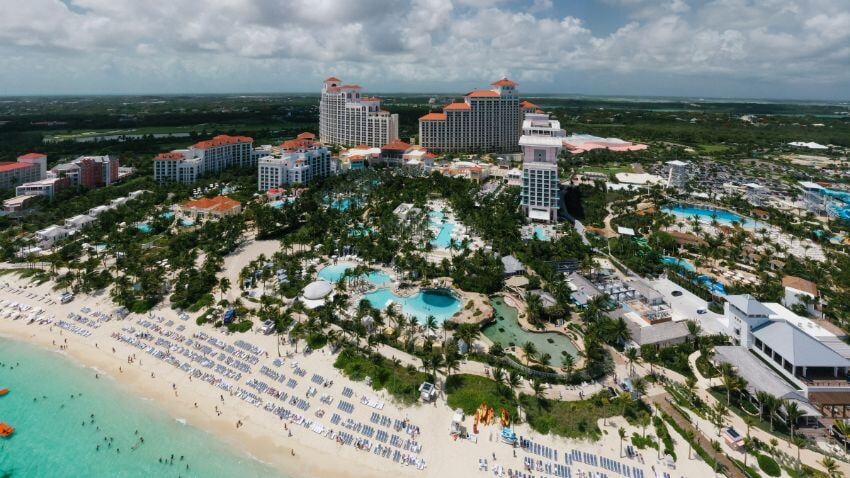 Baha Mar Resort, Bahamas: A refined escape offering pristine beaches, crystal-clear waters, and exceptional luxury. Elegance and tranquillity in a world-class setting