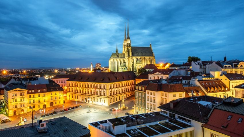 Cidade de Brno, República Tcheca - A República Tcheca quer preparar o terreno para que talentos de TI estabeleçam raízes no país, criando um ambiente que promova a colaboração e a inovação