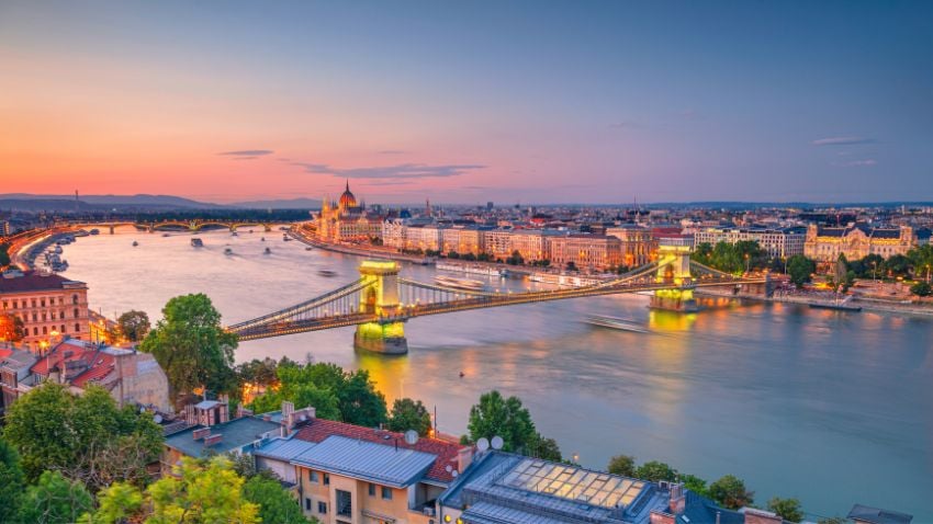 ¿Cómo Es La Residencia Por Inversión Húngara?