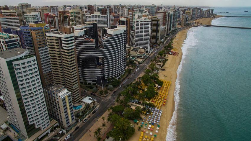 Fortaleza, the vibrant capital of Ceará, offers stunning beaches and lively nightlife. As an investor, I spotted great real estate opportunities here—follow our site, Brazil Beachfront, to learn more!