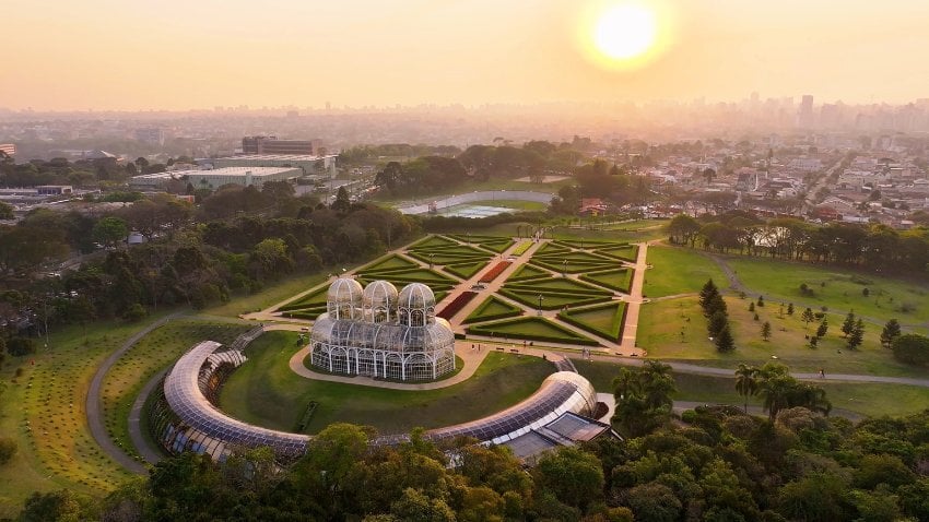 Curitiba offers Brazil’s best mix of safety, green spaces, and affordability, modern transport, top hospitals, and natural beauty, making it ideal for families and expats