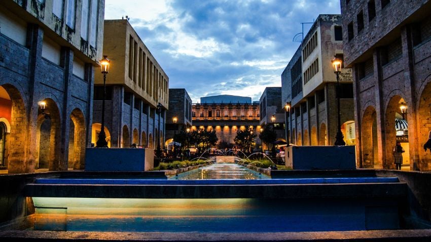 Guadalajara - Mexico offers the freedom to choose your lifestyle, from vibrant cities to peaceful coastal towns.