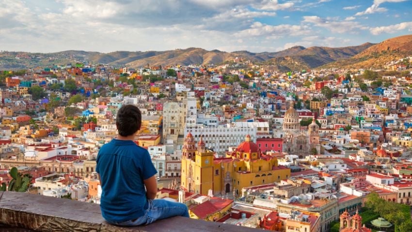 Cidade de Guanajuato, México - Aproveite o poder da internet para encontrar materiais e cursos que combinem perfeitamente com você, para aprender espanhol de forma consistente, escolha o curso Story Learning, de Olly Richards, o aprendizado será mais fácil com sua orientação