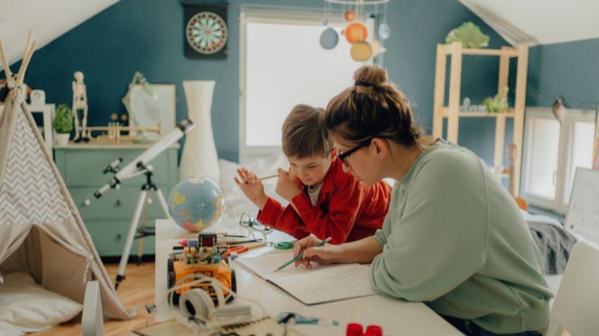 Homeschooling Vs. Unschooling: Qual É Melhor?