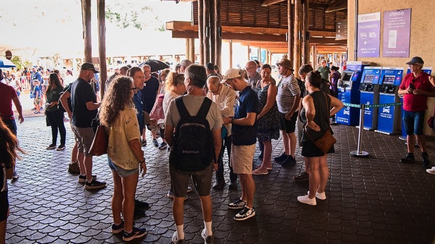 Investi aqui e agora estou convidando 25 investidores sérios para se juntarem a mim no Brasil em agosto. Entrem cedo, no local, e construam um patrimônio duradouro antes que o mainstream chegue