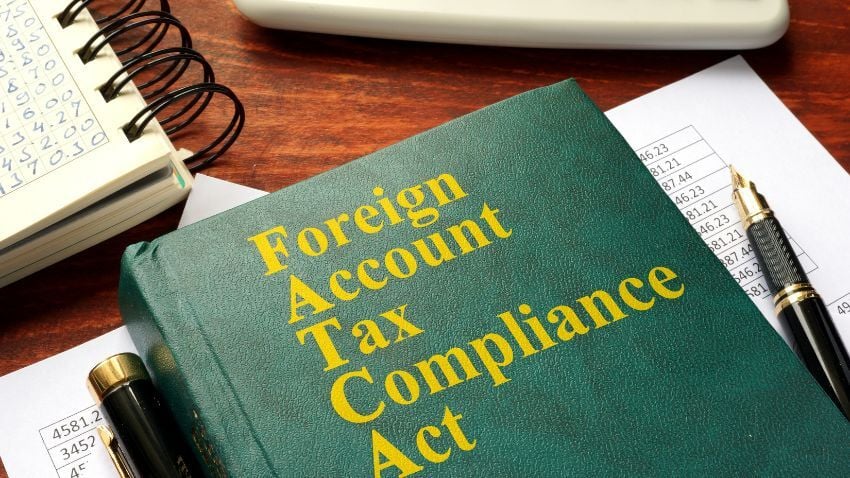 Panama follows global transparency rules, sharing financial data with other countries. While it doesn’t tax foreign income, it doesn’t hide it either, offering a system that’s favourable, not secretive