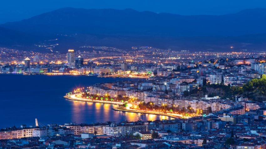 Izmir, Turquia - O que mais se destaca em Izmir é o baixo custo de vida, especialmente quando comparado às principais cidades de Istambul e Ancara.