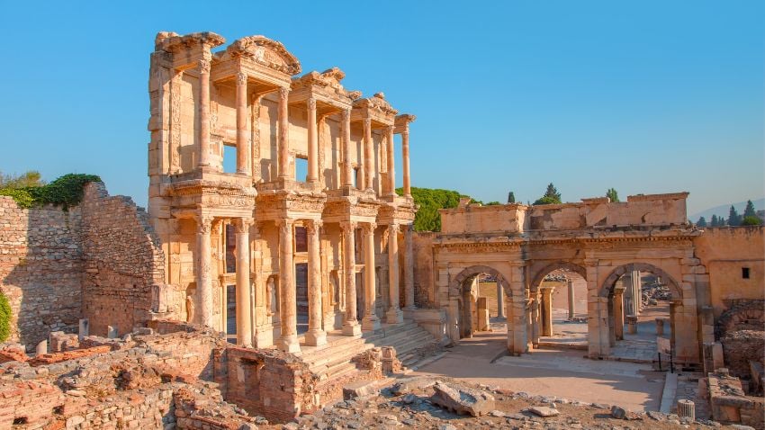 Biblioteca de Celsus na cidade antiga de Éfeso