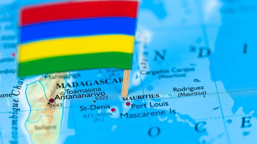 Map and flag of Mauritius-jpg-1