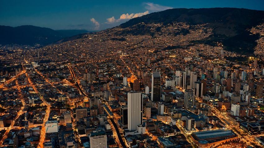 With Colombia’s acceptance of dual citizenship, you can expand your global mobility while retaining your original nationality, all while enjoying the right to live permanently in this diverse and vibrant country