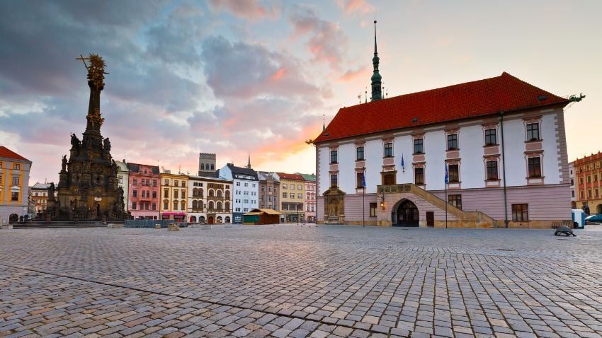 Olomouc, República Checa - O programa nómada digital não só pretende abraçar esta tendência, mas também pretende posicionar a República Checa como um centro tecnológico, uma nação inovadora aberta a novas ideias e colaborações globais