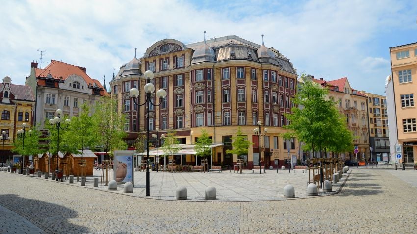 Ostrava, Czech Republic - Applications for admission to the program are evaluated by the Ministry of Industry and Commerce and must be sent to the email_ digitalnomad@mpo.cz