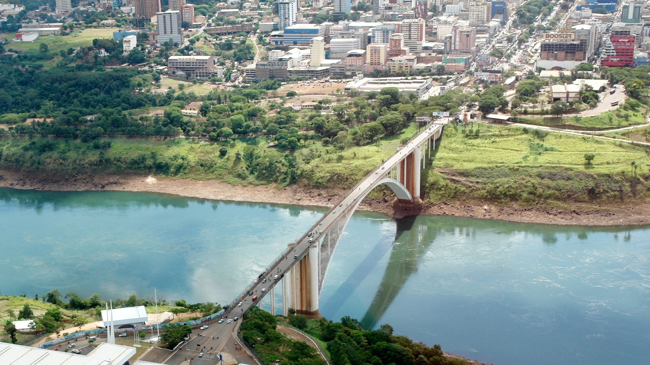 The International Friendship Bridge that connects Brazil and Paraguay