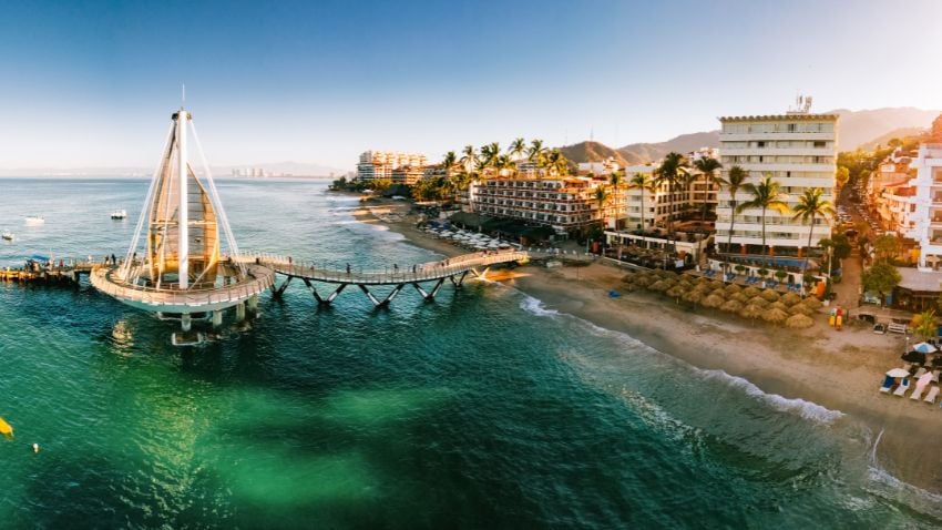 Puerto Vallarta is often considered one of the best places to live in Mexico thanks to its beach lifestyle, vibrant culture, and welcoming expat community.