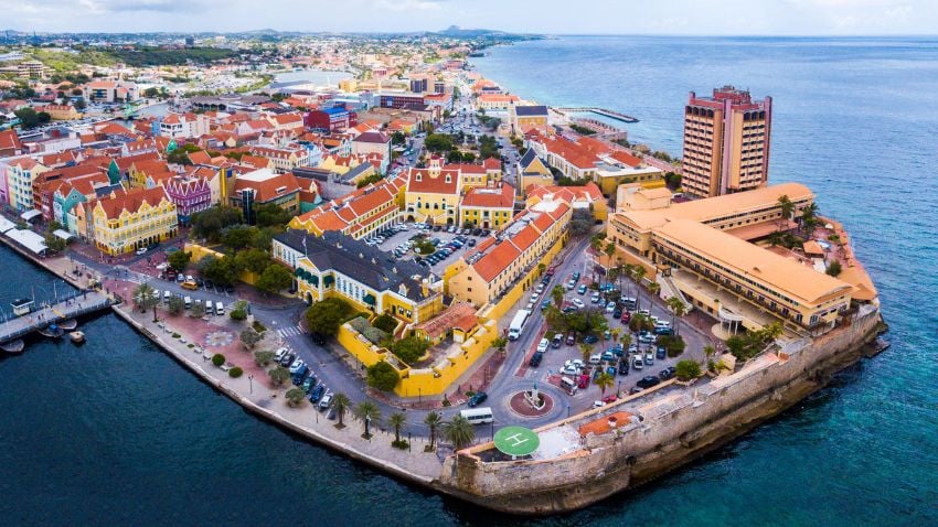 Residing in Curaçao allows you low tax rates