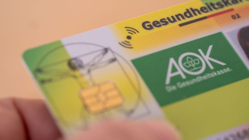 Germany offers solid healthcare, but it comes at a cost. Public coverage has long waits and bureaucracy, while insurance contributions or private plans can be expensive