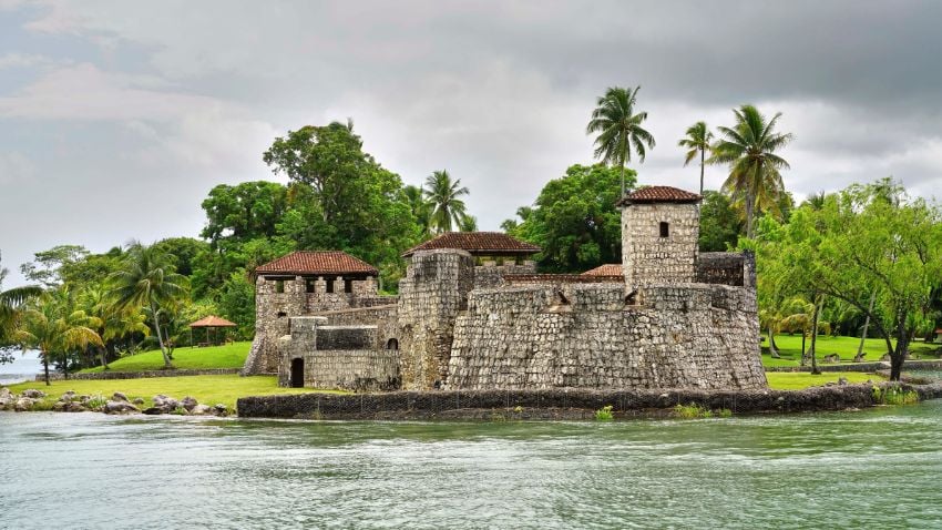 Forte colonial espanhol San Felipe, lago Izabal, Guatemala