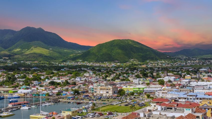 St. Kitts & Nevis é tudo o que você ama no Caribe, com muitos lugares maravilhosos para relaxar e se aventurar