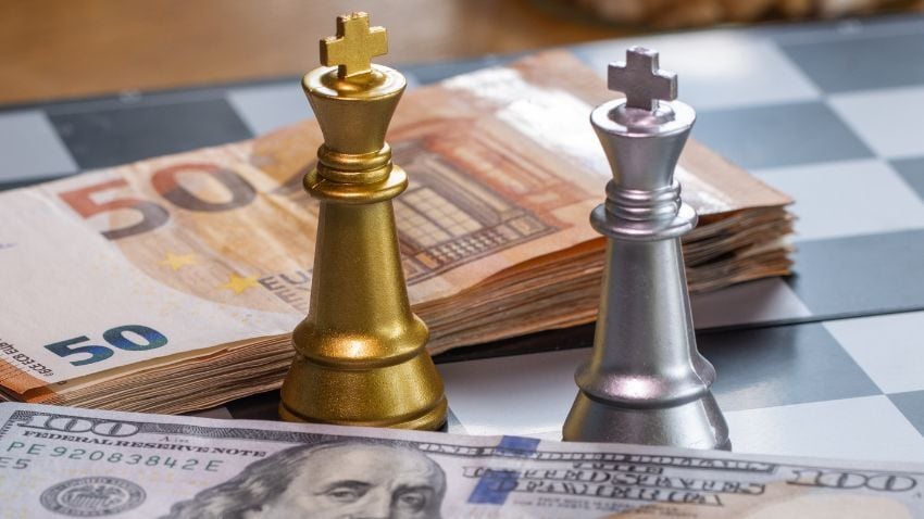 The 2025 Surge In Gold And Silver: Why It Matters For Expats