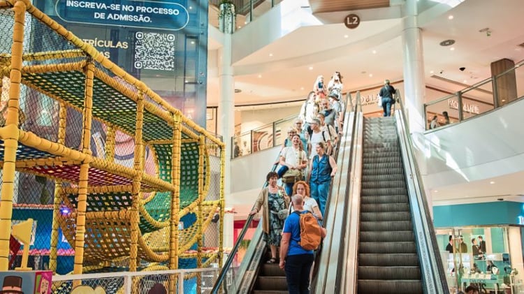 Brazil blends natural beauty with modern infrastructure. In the Northeast, cities like Fortaleza offer stability, a prime climate, and vibrant urban development, making them top choices for living, tourism, and investment