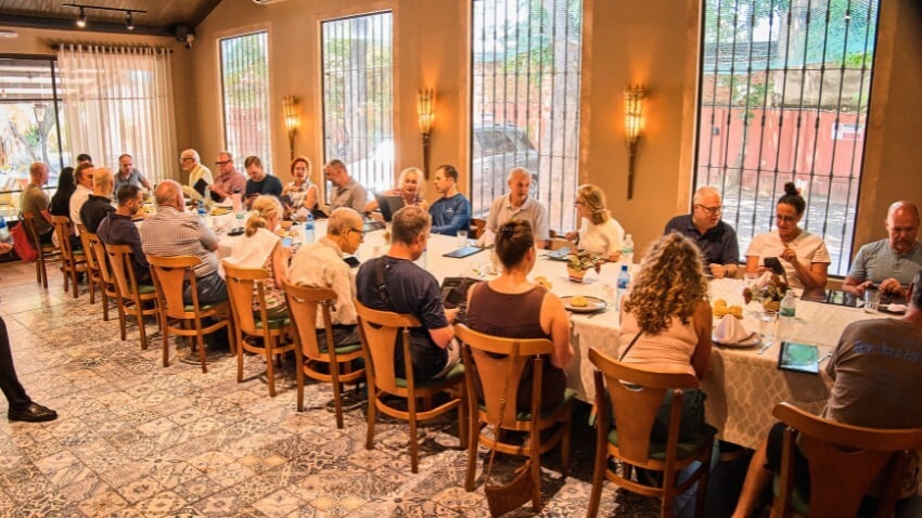 If you're on the expat journey, connecting with those who’ve walked the same path is essential. At the Hub, you’ll exchange experiences, build valuable networks, and gain practical advice. And trust us, this is just the beginning!