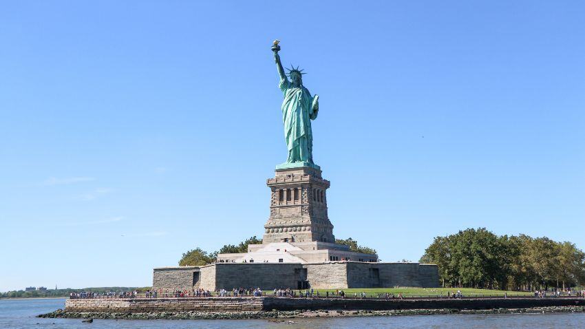 The Statue of Liberty was once a symbol of freedom for the West, but today its meaning has been lost, and the Americans are lethargic