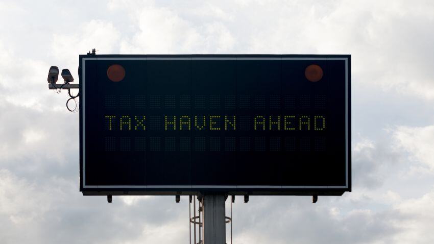 Traditional tax havens like the Cayman Islands, the Bahamas, and Gulf countries have a high cost of living. However, countries like Nicaragua and Paraguay offer low taxes and more affordable expenses