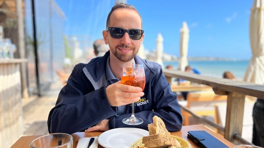 Uruguay offers one of Latin America’s simplest residency paths: stable and safe, easy permanent residency with no official income minimum—just proof of support and real-time in-country