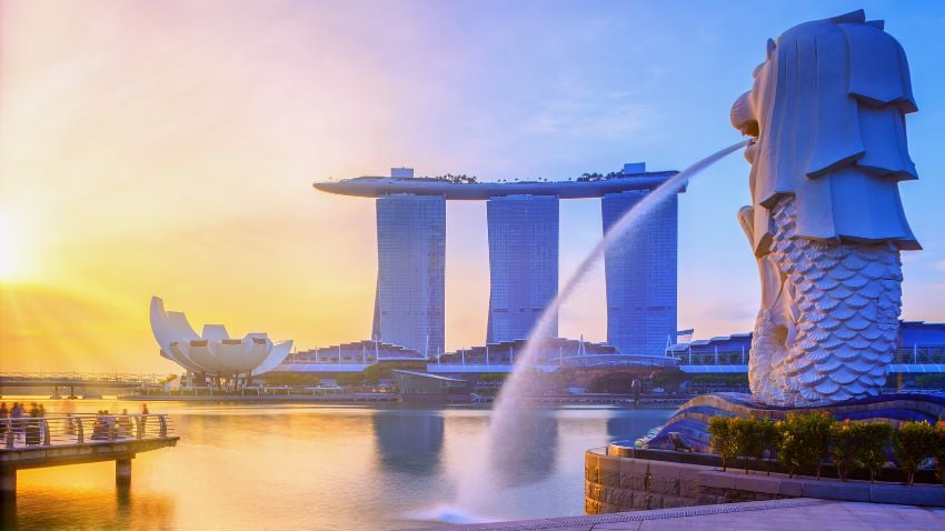 Living In Singapore: Pros & Cons You Should Know