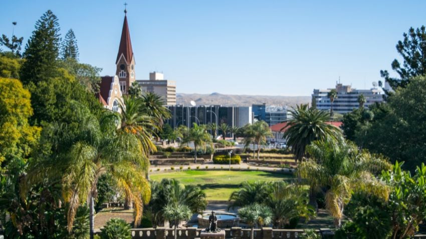 Windhoek es la capital cultural, económica, y social del país