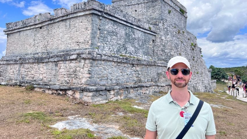 Mexico has flexible residency options: reasonable financial requirements, 4 years to permanent residency, and no strict presence rules—ideal for expats, digital nomads, and investors, with strong hubs like Mérida, Mexico City, and Puerto Vallarta