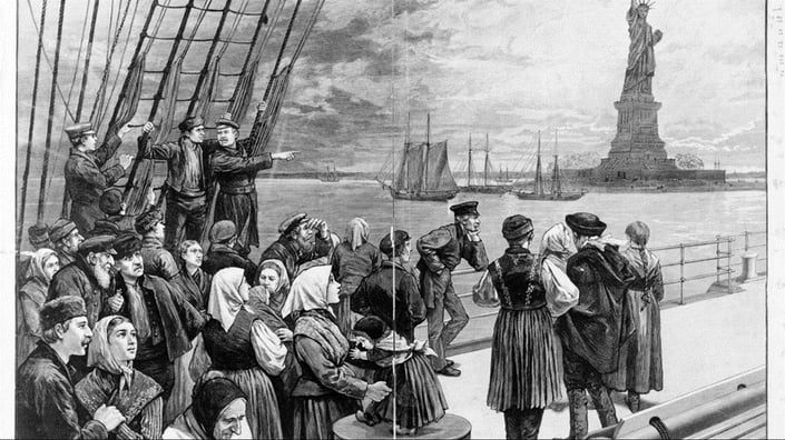 Imigrantes no vapor oceânico passando pela Estátua da Liberdade, Nova York, 1887
