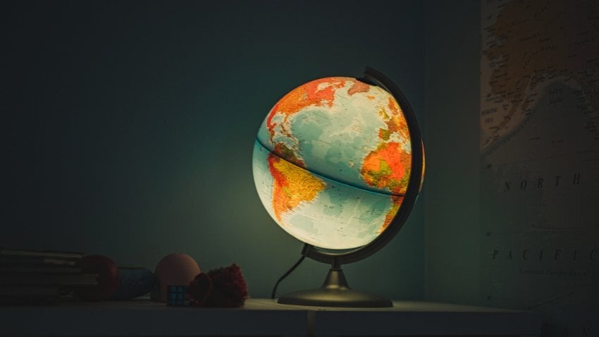 2025's Top Passports: The Anglosphere Falls Back
