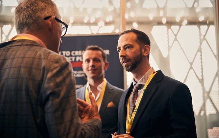Mikkel Thorup speaking with like-minded individuals-1