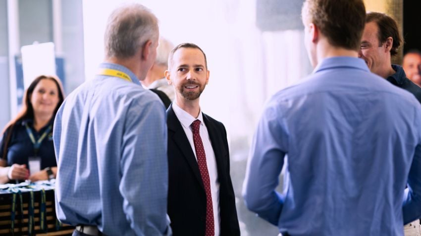 5 Reasons Real Experience Beats AI In Guiding Your Expat Journey