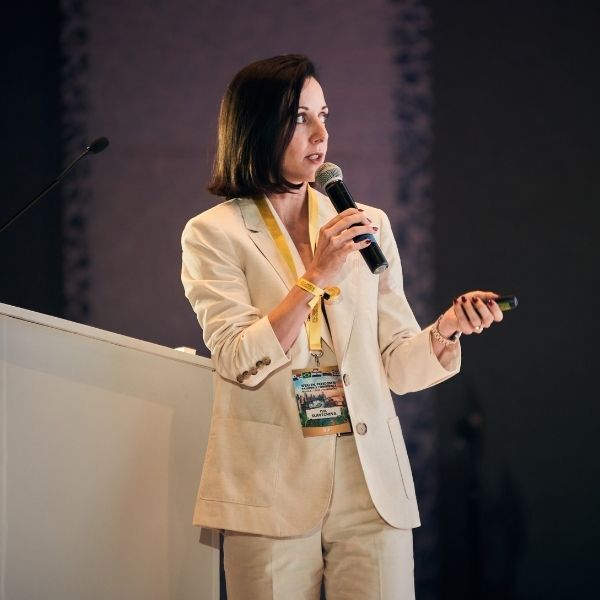 Iva Slavtcheva - Moneycorp