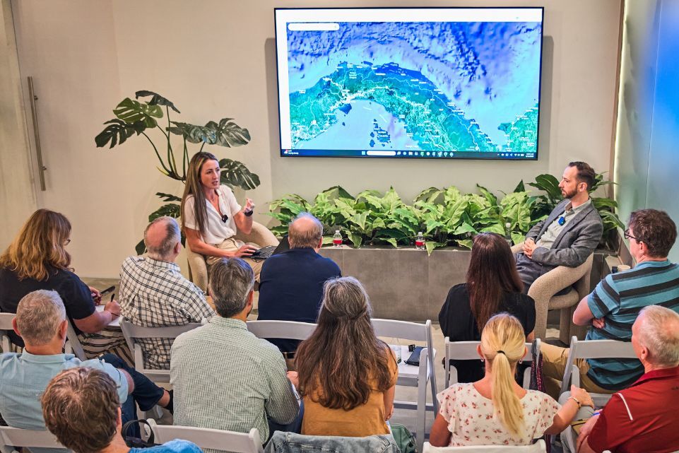 Live group presentation Expat Money