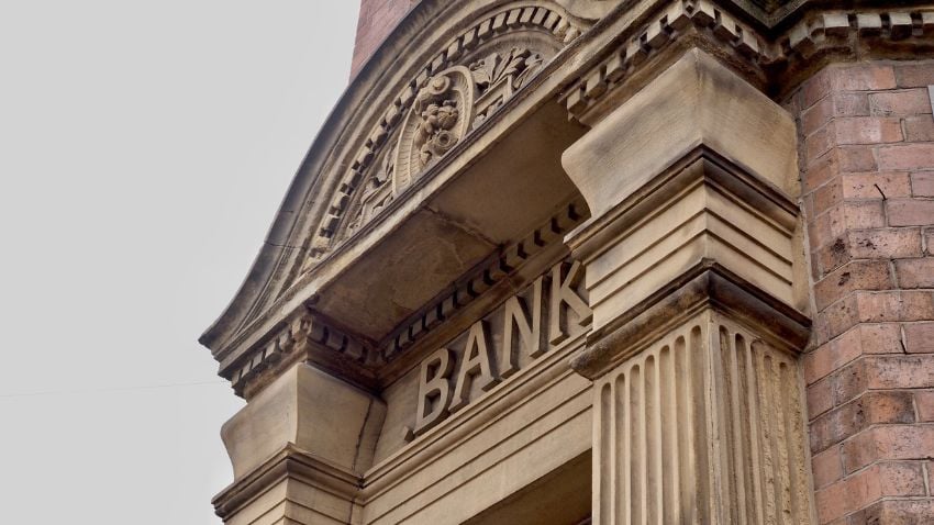 Colapso Bancario En 2023: El Año Del Colapso Financiero Sin Precedentes